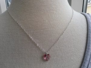 Halsband med crystal antique pink Swarovski hjärta