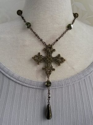 Gothic kors ornament halsband brons