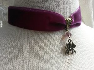 Choker halsband goth lila sammet spindel vintage